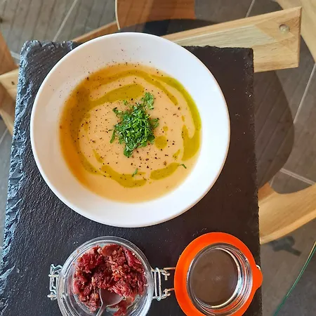 Saint Constantine Mountain Retreat Peștera