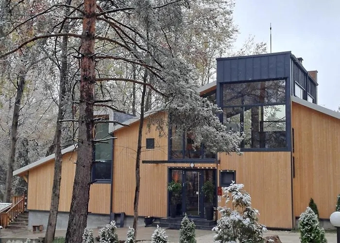 Saint Constantine Mountain Retreat Hotel 2*